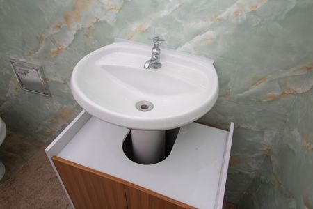 Casa à venda com 250m², 2 quartos e 5 vagas Casa à venda com 250m², 2 quartos e 5 vagasBanheiro Social