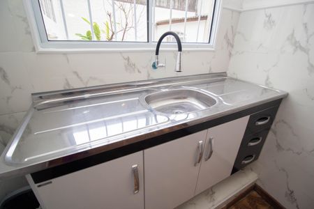 Casa à venda com 250m², 2 quartos e 5 vagas Casa à venda com 250m², 2 quartos e 5 vagasCozinha