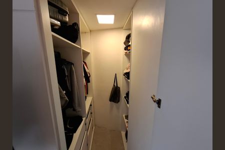 Apartamento à venda com 93m², 2 quartos e 1 vaga Apartamento à venda com 93m², 2 quartos e 1 vagaCloset Suíte