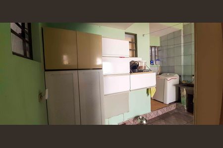 Casa à venda com 191m², 4 quartos e 7 vagas Casa à venda com 191m², 4 quartos e 7 vagasÁrea de Serviço