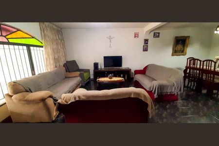 Sala de TV de casa para alugar com 4 quartos, 191m² em Vila Osasco, Osasco