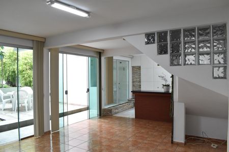 Casa para alugar com 200m², 3 quartos e 4 vagasSala e Cozinha