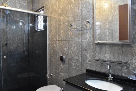 Casa para alugar com 200m², 3 quartos e 4 vagasBanheiro 2