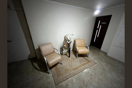 Apartamento para alugar com 70m², 2 quartos e 2 vagasHall social