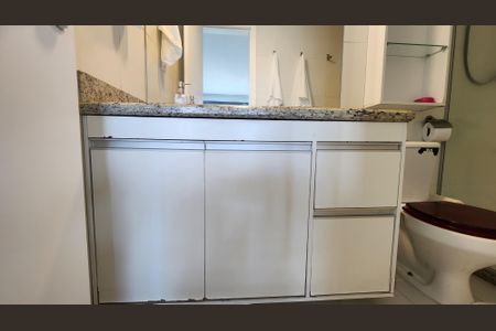 Studio para alugar com 51m², 1 quarto e 1 vaga Studio para alugar com 51m², 1 quarto e 1 vagaBanheiro