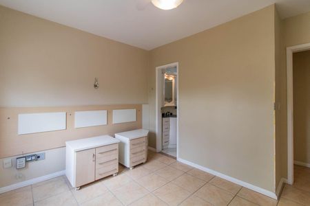 Suíte de apartamento à venda com 2 quartos, 75m² em Azenha, Porto Alegre