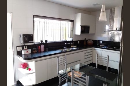 Casa à venda com 511m², 4 quartos e 4 vagas Casa à venda com 511m², 4 quartos e 4 vagasFoto 26