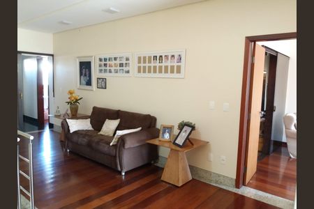 Casa à venda com 511m², 4 quartos e 4 vagas Casa à venda com 511m², 4 quartos e 4 vagasFoto 47