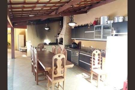 Casa à venda com 511m², 4 quartos e 4 vagas Casa à venda com 511m², 4 quartos e 4 vagasFoto 12