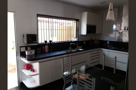 Casa à venda com 511m², 4 quartos e 4 vagas Casa à venda com 511m², 4 quartos e 4 vagasFoto 25