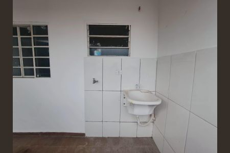 Área de Serviço de casa para alugar com 1 quarto, 55m² em Padroeira, Osasco