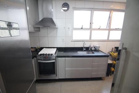 Apartamento à venda com 162m², 4 quartos e 3 vagasCozinha