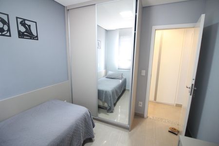 Apartamento à venda com 162m², 4 quartos e 3 vagasQuarto 2