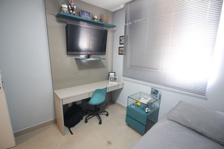 Apartamento à venda com 162m², 4 quartos e 3 vagasQuarto 2