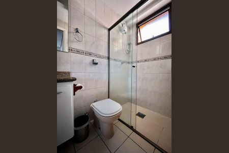 Banheiro Social de apartamento para alugar com 1 quarto, 50m² em Cambuí, Campinas