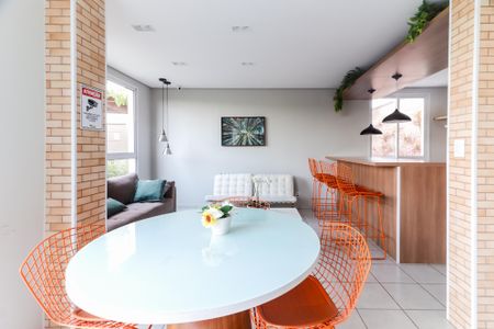 Apartamento para alugar com 46m², 2 quartos e 1 vaga Apartamento para alugar com 46m², 2 quartos e 1 vagaÁrea comum - Salão de festas