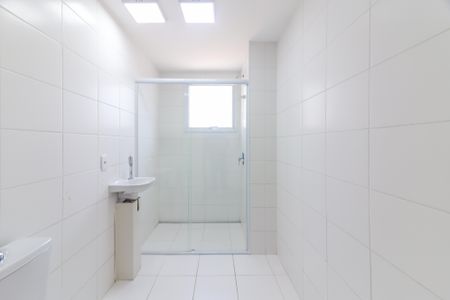 Apartamento para alugar com 46m², 2 quartos e 1 vaga Apartamento para alugar com 46m², 2 quartos e 1 vagaBanheiro