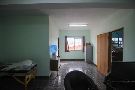 Casa para alugar com 350m², 2 quartos e 4 vagas Casa para alugar com 350m², 2 quartos e 4 vagasSuíte