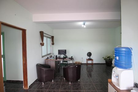 Casa para alugar com 350m², 2 quartos e 4 vagas Casa para alugar com 350m², 2 quartos e 4 vagasSuíte