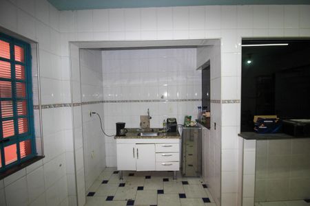 Casa para alugar com 350m², 2 quartos e 4 vagas Casa para alugar com 350m², 2 quartos e 4 vagasCozinha