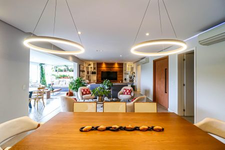 Apartamento à venda com 234m², 4 quartos e 3 vagasSala