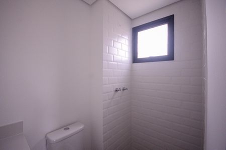 Apartamento à venda com 61m², 3 quartos e 1 vaga Apartamento à venda com 61m², 3 quartos e 1 vagaBanheiro da Suíte