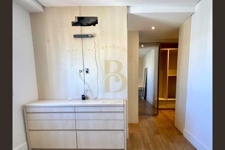 Apartamento à venda com 3 quartos, 130m² em Itaim Bibi, São Paulo
