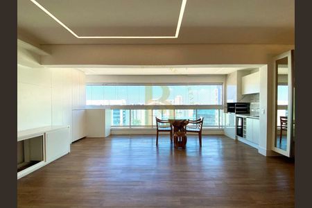 Apartamento à venda com 3 quartos, 130m² em Itaim Bibi, São Paulo