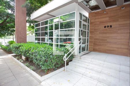 Apartamento à venda com 92m², 2 quartos e 2 vagas Apartamento à venda com 92m², 2 quartos e 2 vagasEntrada