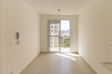 Sala/Cozinha de apartamento para alugar com 1 quarto, 27m² em Guaiauna, São Paulo