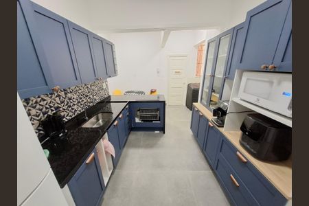 Apartamento à venda com 107m², 3 quartos e sem vaga Apartamento à venda com 107m², 3 quartos e sem vagaCozinha