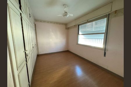 Apartamento à venda com 220m², 4 quartos e 2 vagas