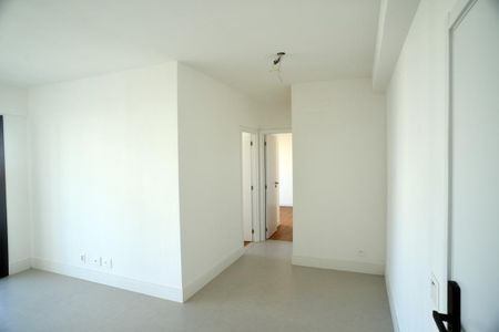 Apartamento à venda com 74m², 2 quartos e sem vagaSala