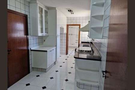 Apartamento à venda com 165m², 4 quartos e 1 vaga
