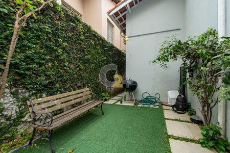 Casa à venda com 230m², 3 quartos e 4 vagas