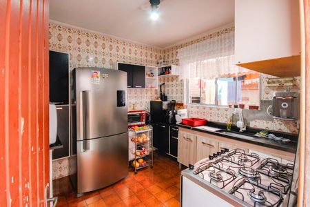 Casa à venda com 130m², 3 quartos e 2 vagas Casa à venda com 130m², 3 quartos e 2 vagasCozinha