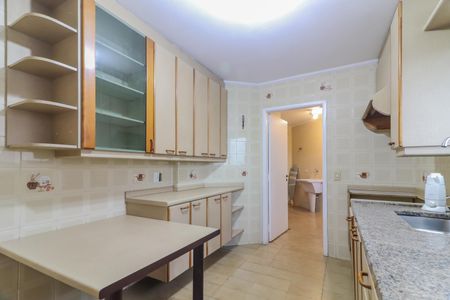 Apartamento para alugar com 120m², 3 quartos e 2 vagas Apartamento para alugar com 120m², 3 quartos e 2 vagasCozinha
