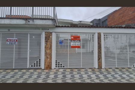 Casa para alugar com 300m², 5 quartos e 2 vagas Casa para alugar com 300m², 5 quartos e 2 vagasFachada