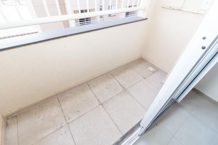 Apartamento à venda com 37m², 2 quartos e sem vaga Apartamento à venda com 37m², 2 quartos e sem vagaVaranda