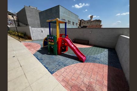 Apartamento à venda com 41m², 2 quartos e 1 vaga Apartamento à venda com 41m², 2 quartos e 1 vagaÁrea comum - Playground