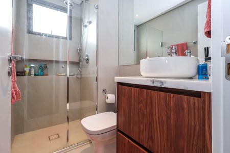 Apartamento à venda com 94m², 2 quartos e 2 vagas Apartamento à venda com 94m², 2 quartos e 2 vagasBanheiro da Suíte 1