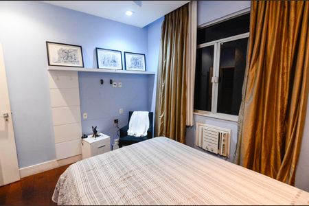 Apartamento à venda com 226m², 5 quartos e 2 vagas Apartamento à venda com 226m², 5 quartos e 2 vagasQuarto 4