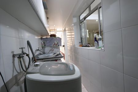 Casa à venda com 150m², 3 quartos e 1 vagaLavanderia