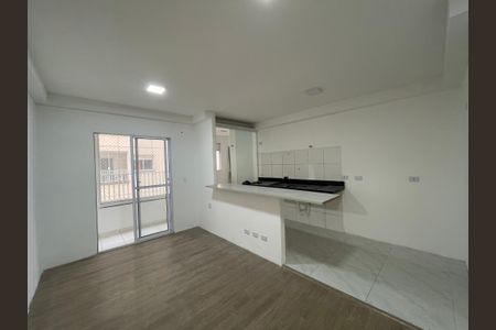 Sala de apartamento para alugar com 2 quartos, 52m² em Cemucam, Cotia