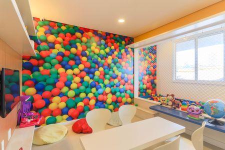 Apartamento à venda com 58m², 2 quartos e 1 vaga Apartamento à venda com 58m², 2 quartos e 1 vagaÁrea comum - Brinquedoteca