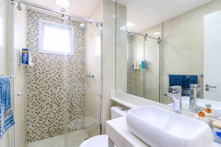 Apartamento à venda com 58m², 2 quartos e 1 vaga Apartamento à venda com 58m², 2 quartos e 1 vagaBanheiro da Suíte