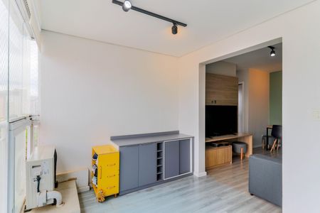 Apartamento à venda com 58m², 2 quartos e 1 vaga Apartamento à venda com 58m², 2 quartos e 1 vagaÁrea de Serviço