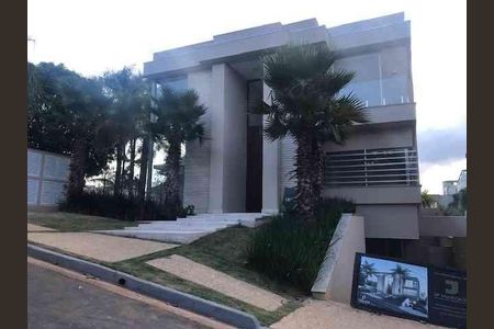 Casa de condomínio à venda com 750m², 4 quartos e 7 vagas
