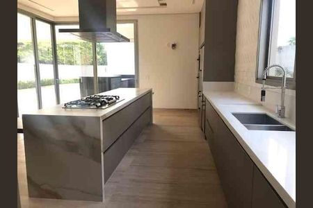 Casa de condomínio à venda com 750m², 4 quartos e 7 vagas