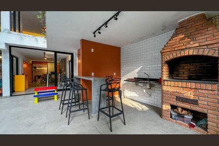 Casa à venda com 262m², 4 quartos e 2 vagas